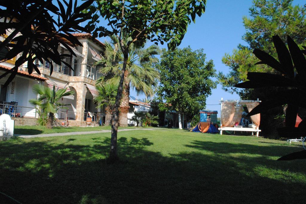 Fernando Hotel Ofrinion Exterior photo